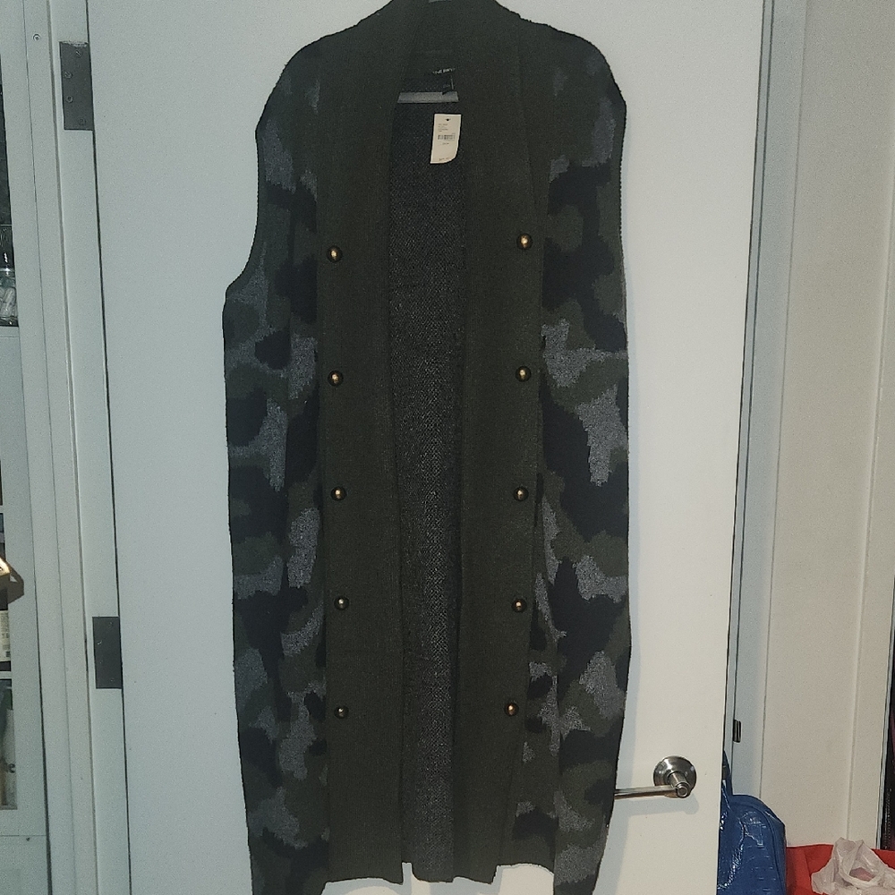 Camouflage Sleeveless Coat